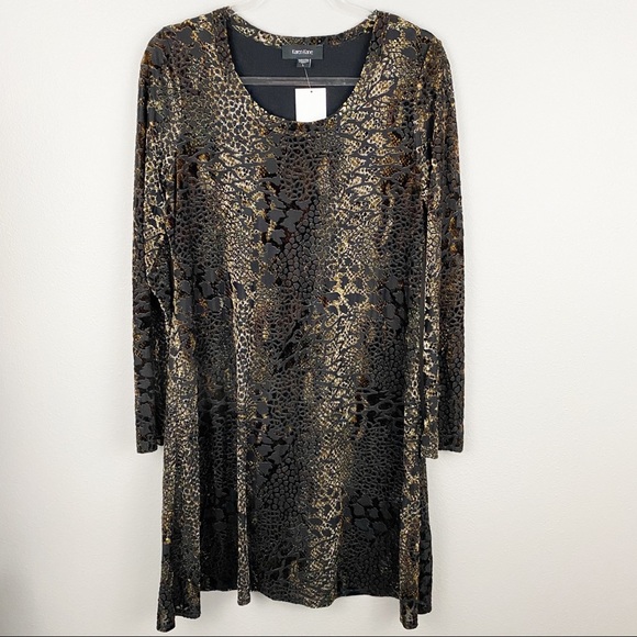 Karen Kane Dresses & Skirts - Karen Kane • Leopard Velvet Dress